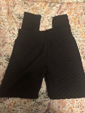 Black Scrunch Leggings